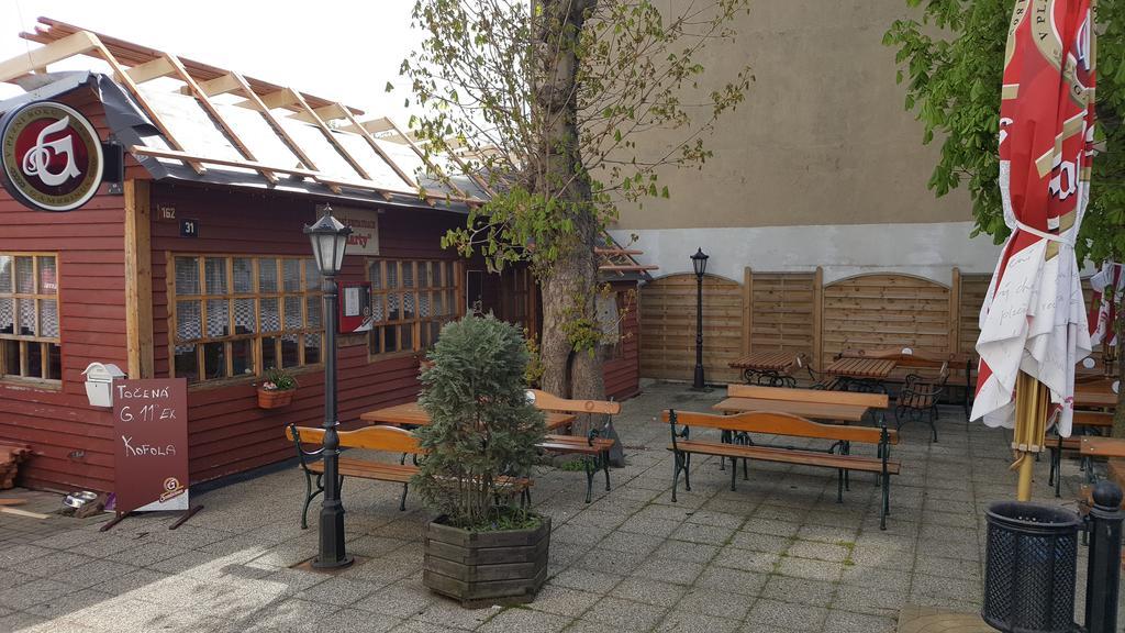 Restaurace U Marty Hotel Dubi  Exterior photo